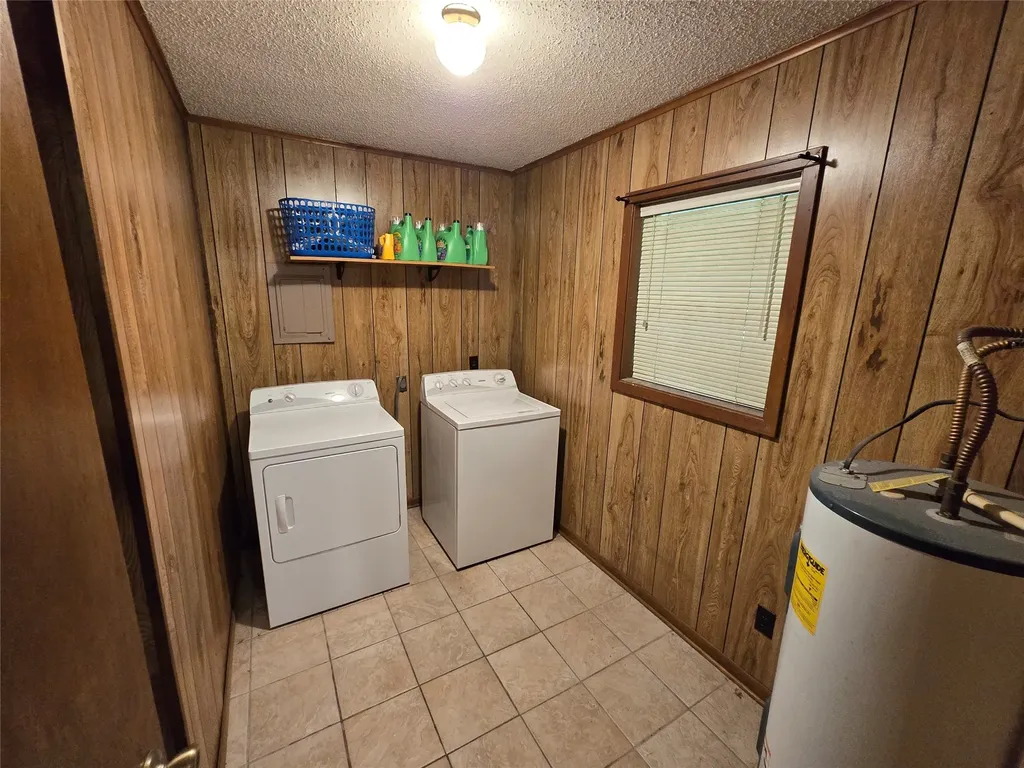 910 Twilight Lane Center TX 75935