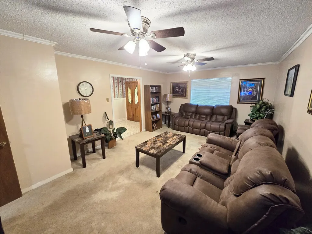 910 Twilight Lane Center TX 75935