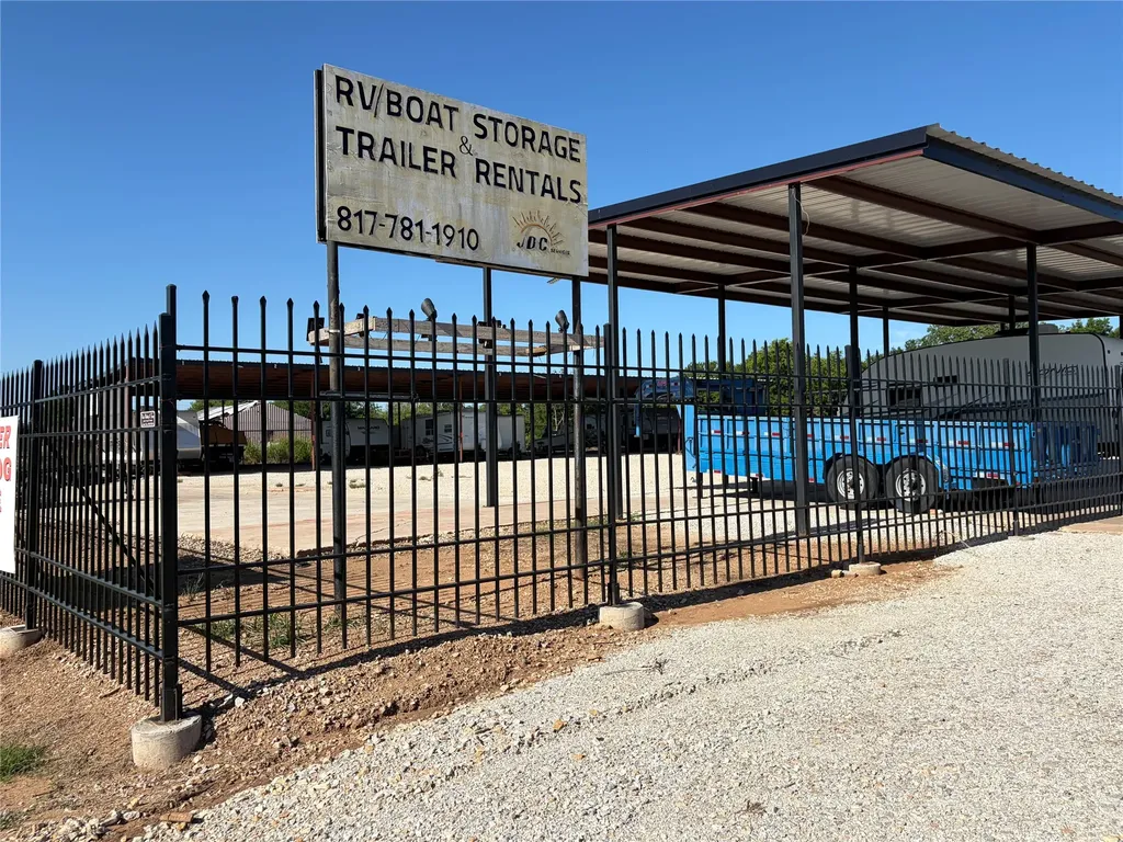 406 S Highway 79 Highway Olney TX 76374