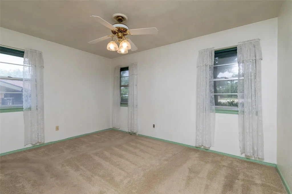 6604 Trailwood Drive Forest Hill TX 76140