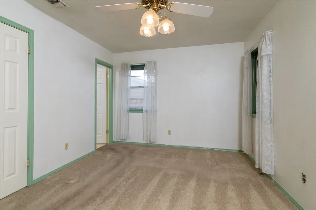 6604 Trailwood Drive Forest Hill TX 76140
