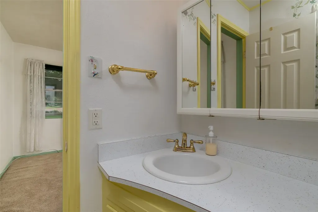 6604 Trailwood Drive Forest Hill TX 76140