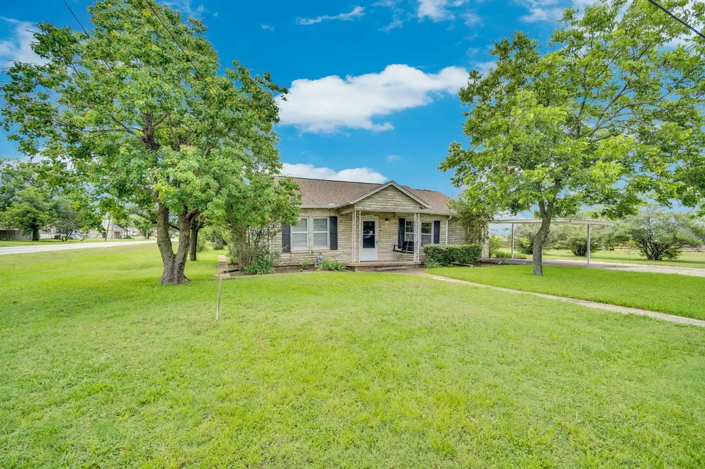 508 E Henderson Street Itasca TX 76055