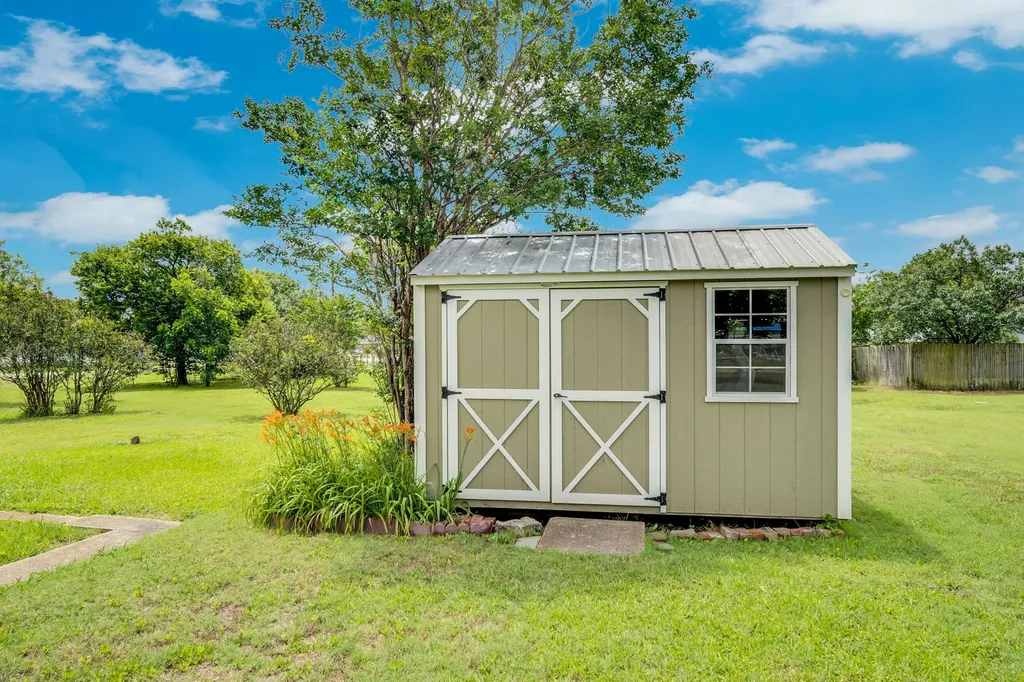 508 E Henderson Street Itasca TX 76055