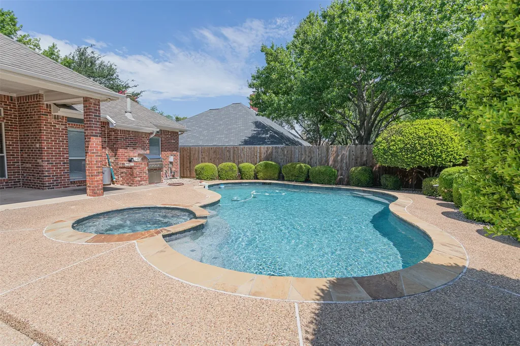 7005 Meadowside Road S Fort Worth TX 76132