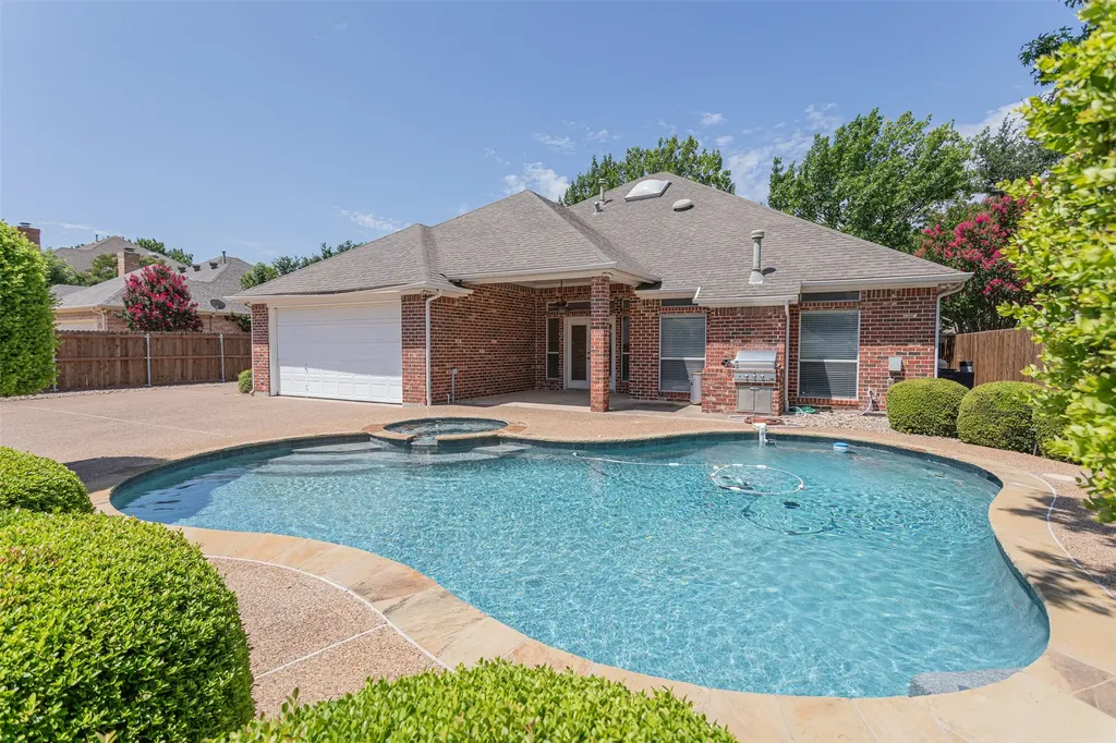 7005 Meadowside Road S Fort Worth TX 76132