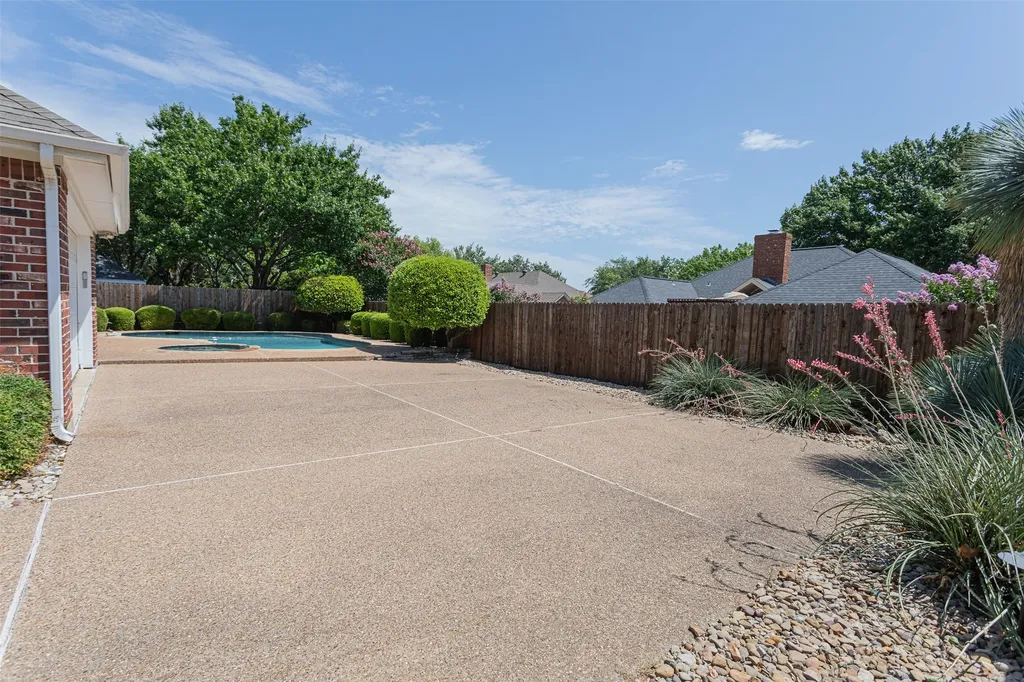 7005 Meadowside Road S Fort Worth TX 76132