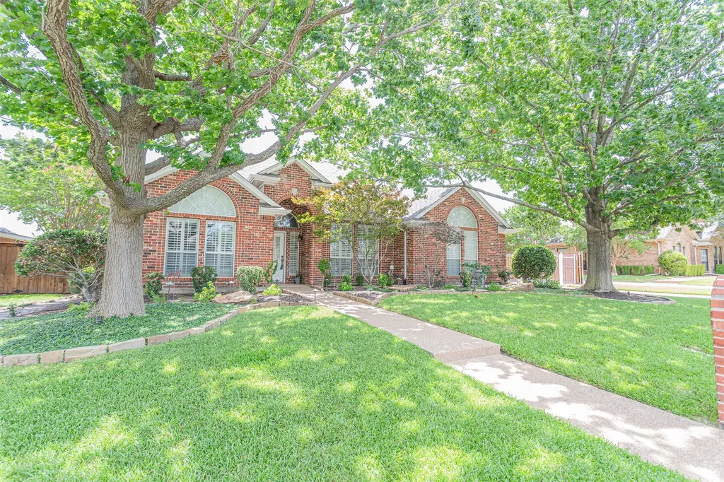 7005 Meadowside Road S Fort Worth TX 76132