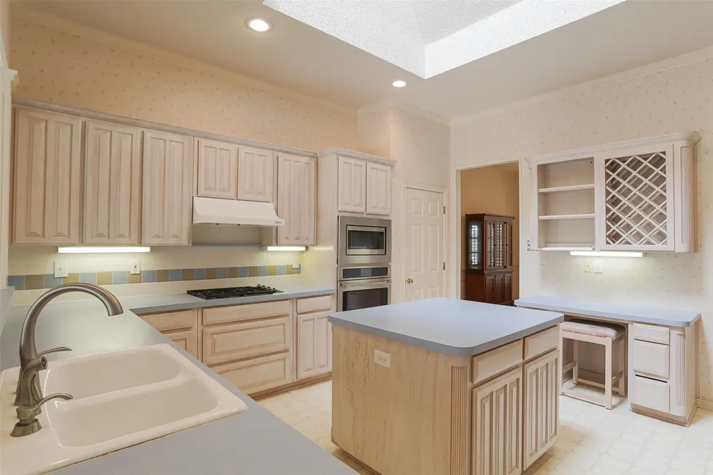 7005 Meadowside Road S Fort Worth TX 76132