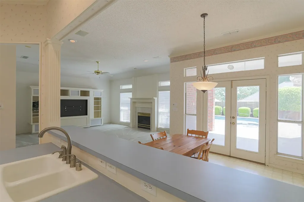 7005 Meadowside Road S Fort Worth TX 76132
