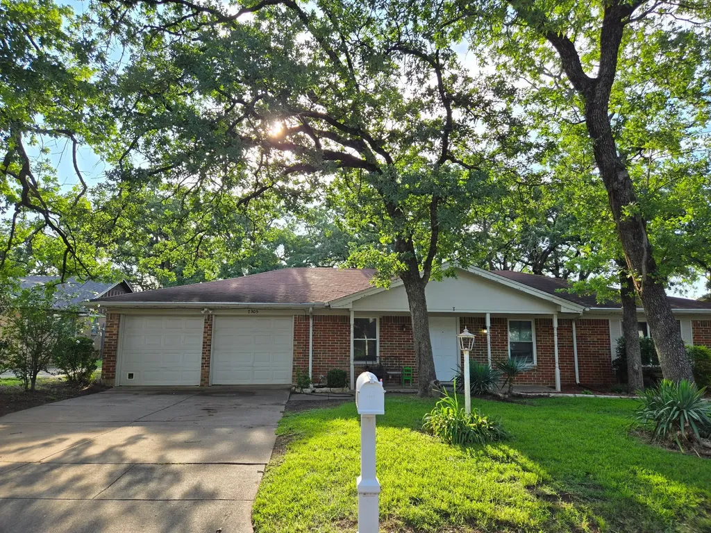 7305 Woodbridge Drive Forest Hill TX 76140