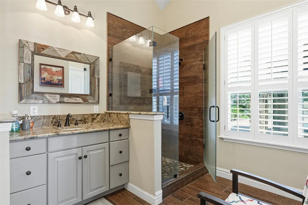 102 W Carruth Lane Double Oak TX 75077