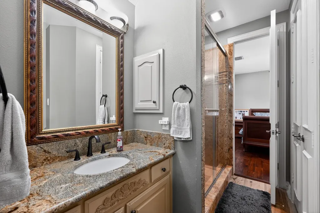 102 W Carruth Lane Double Oak TX 75077