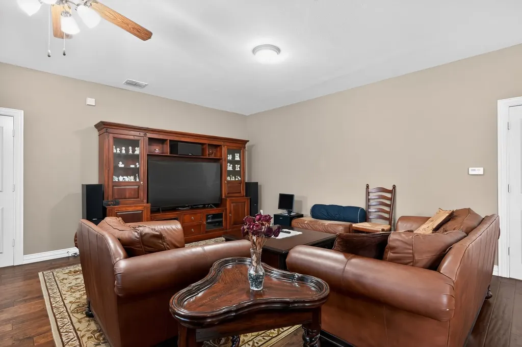 102 W Carruth Lane Double Oak TX 75077