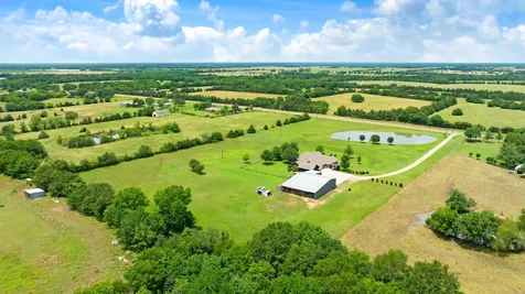 4141 Farm Road 2820 Sumner TX 75486