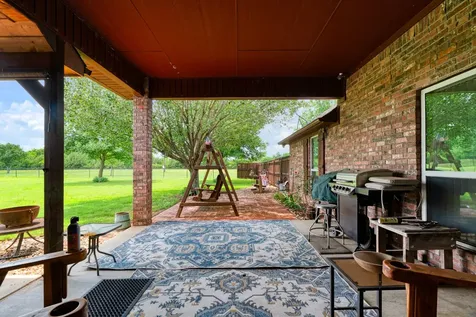 4141 Farm Road 2820 Sumner TX 75486