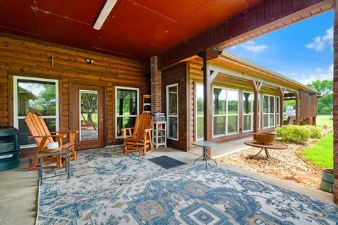 4141 Farm Road 2820 Sumner TX 75486