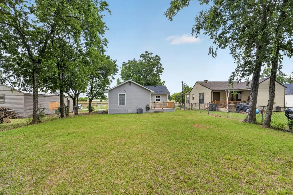 1914 Stanford Street Greenville TX 75401