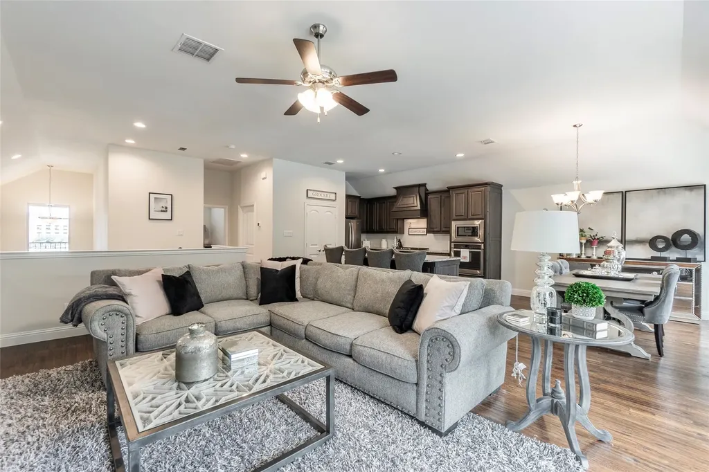 2513 Gramercy Park Drive Flower Mound TX 75028