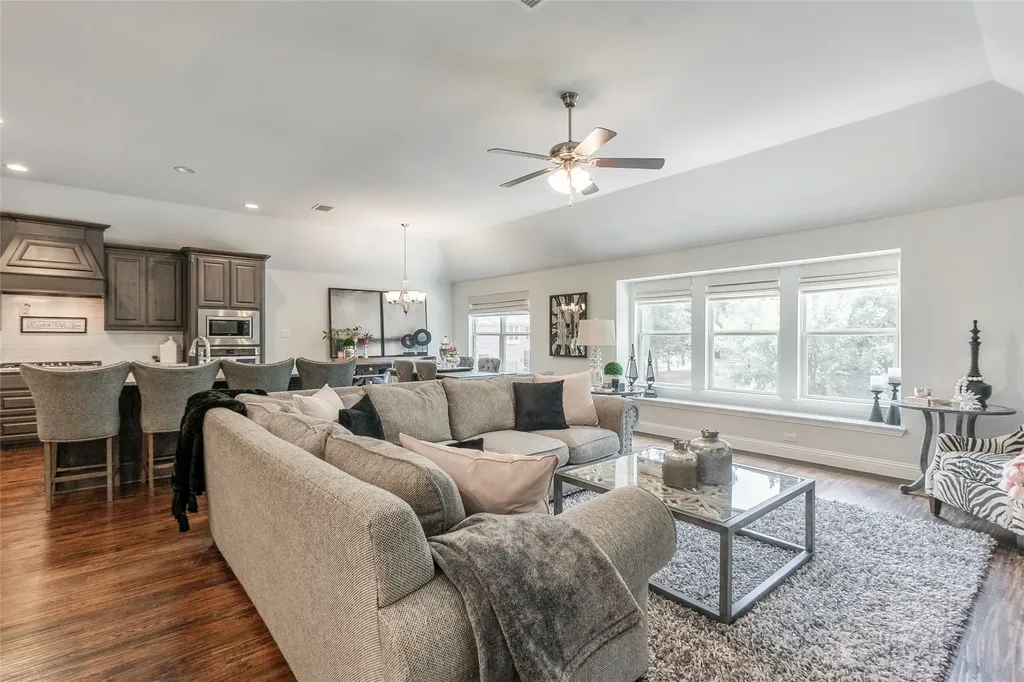 2513 Gramercy Park Drive Flower Mound TX 75028