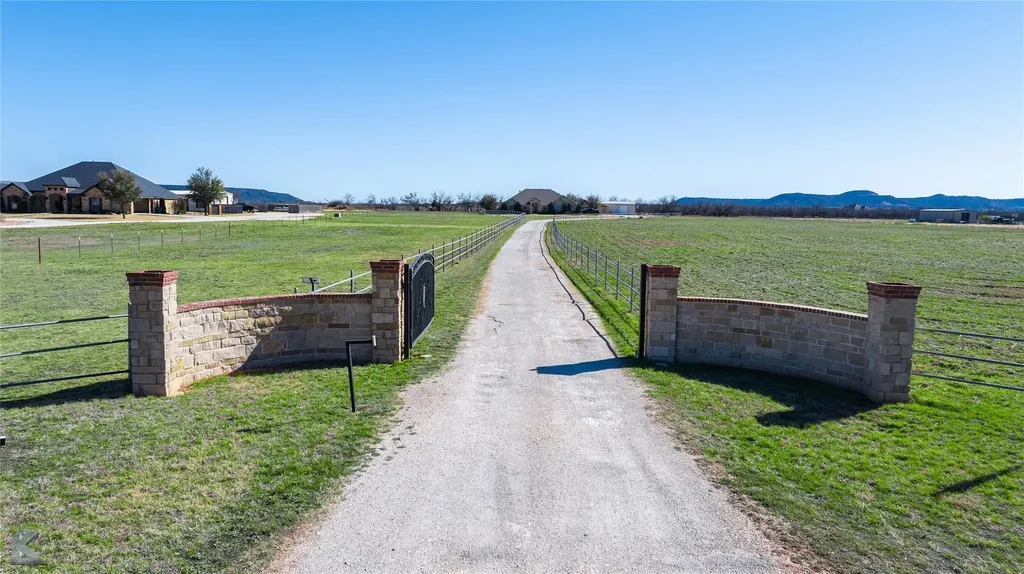 357 County Road 337 Tuscola TX 79562