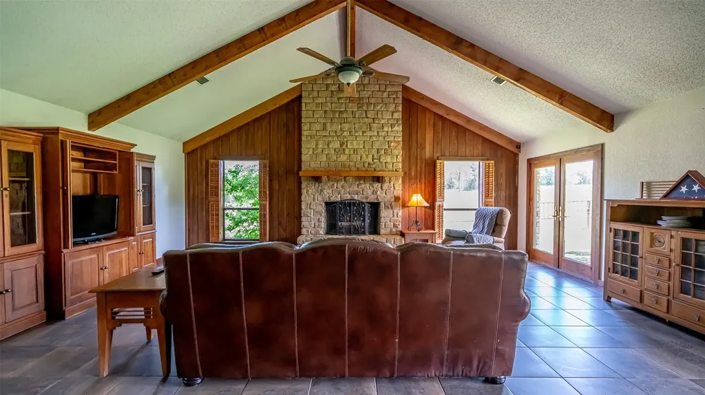 1330 County Road 306 Rainbow TX 76077