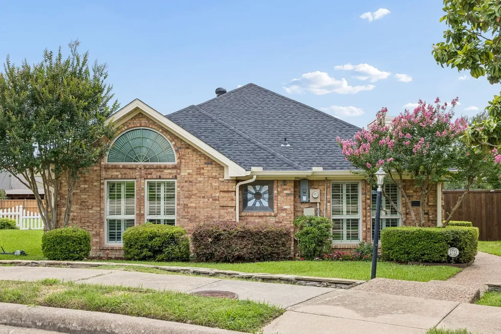 2723 Dali Drive Dallas TX 75287