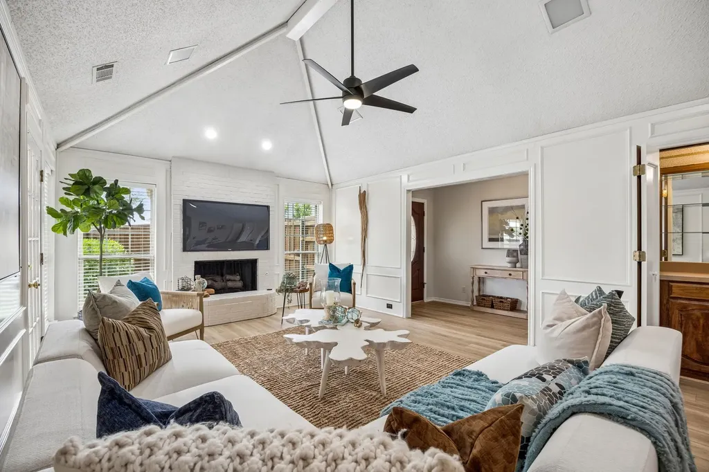 2723 Dali Drive Dallas TX 75287