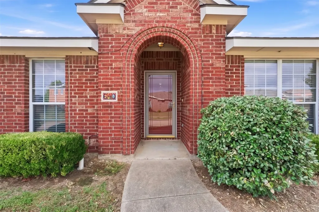 640 Canyon Place Desoto TX 75115