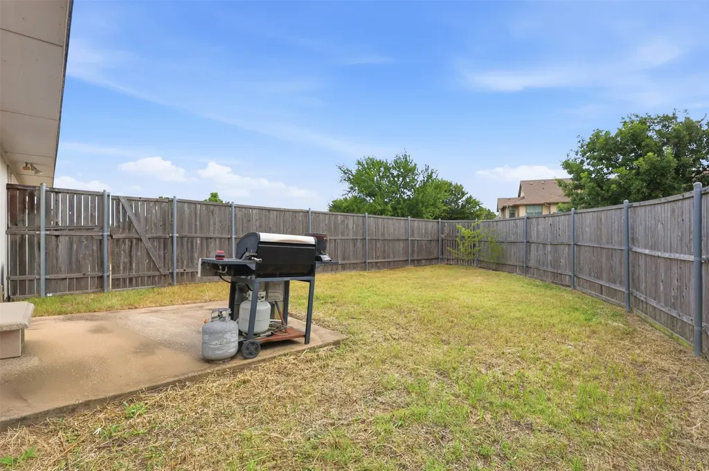 640 Canyon Place Desoto TX 75115
