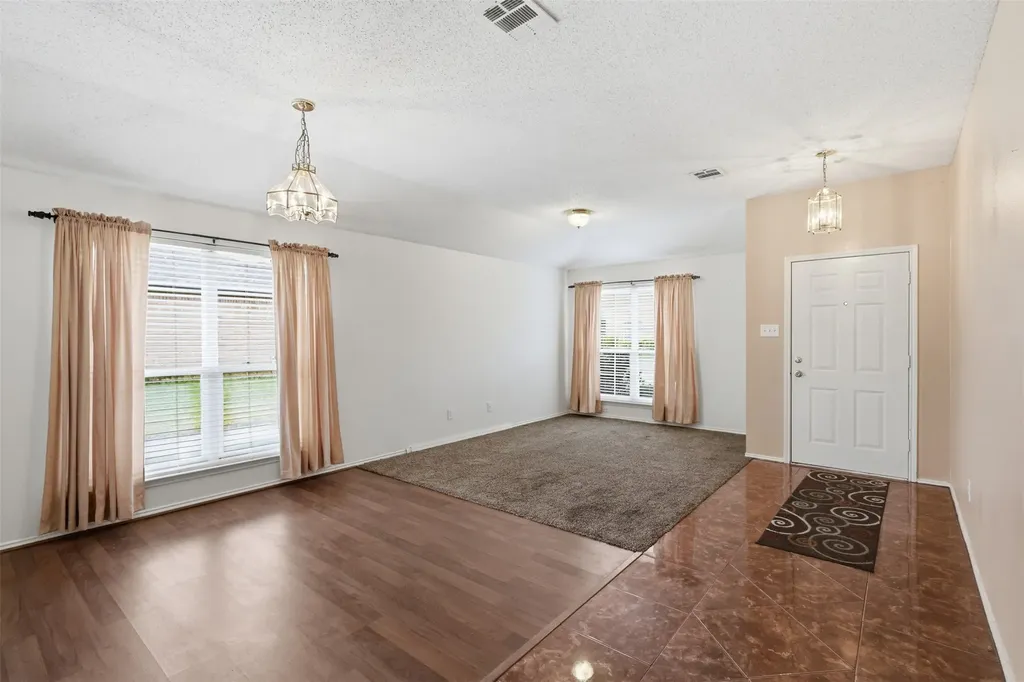 640 Canyon Place Desoto TX 75115
