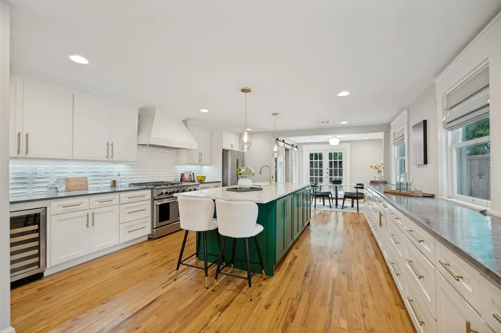 5621 Tremont Street Dallas TX 75214