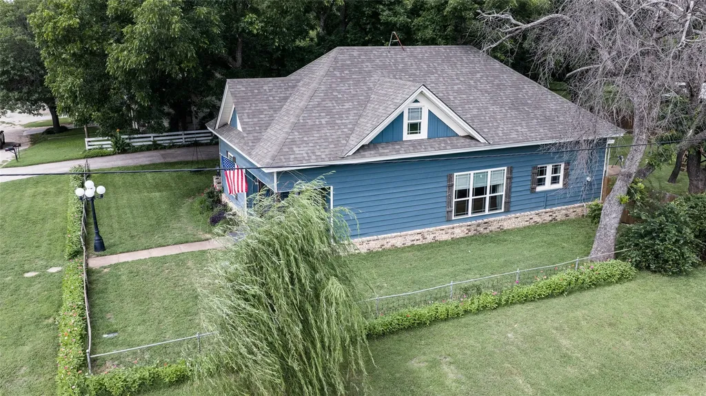 200 S Crane Street Alvord TX 76225