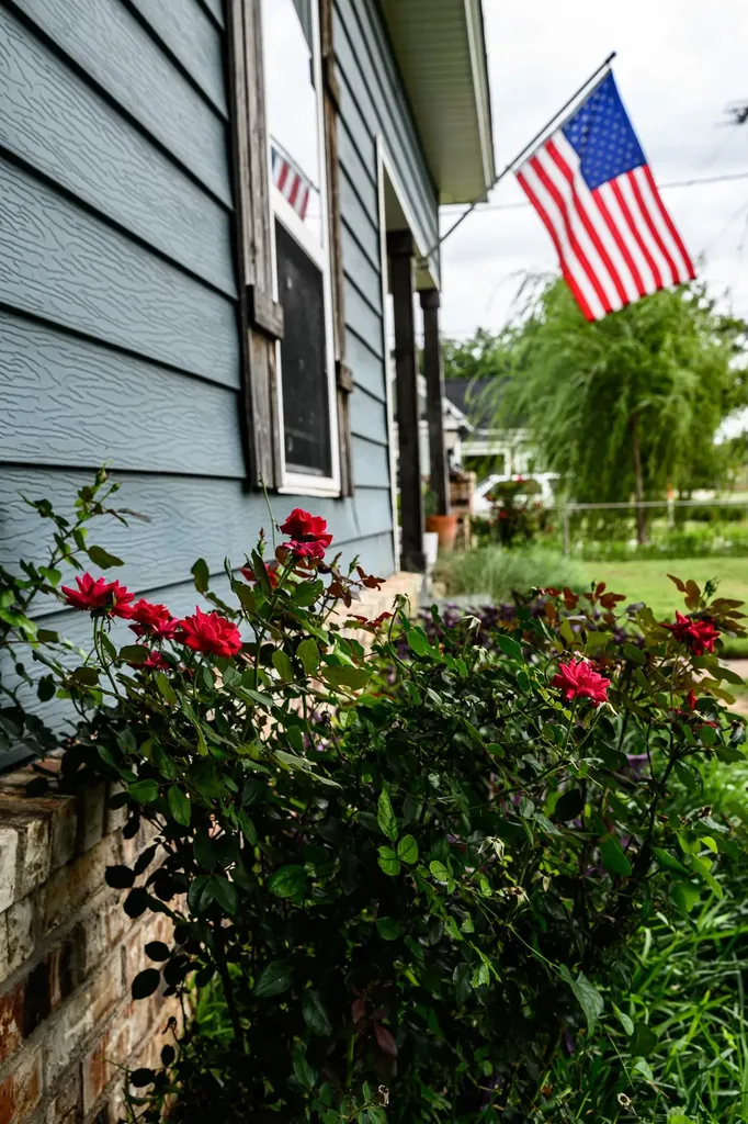 200 S Crane Street Alvord TX 76225