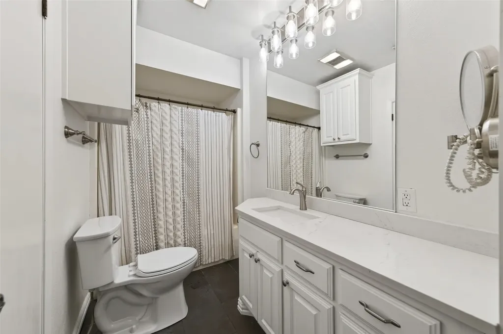 200 S Crane Street Alvord TX 76225
