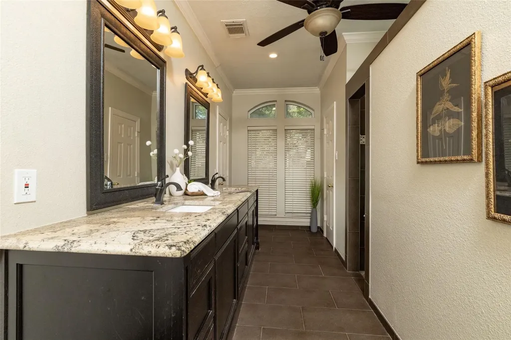 6705 Savannah Lane Fort Worth TX 76132