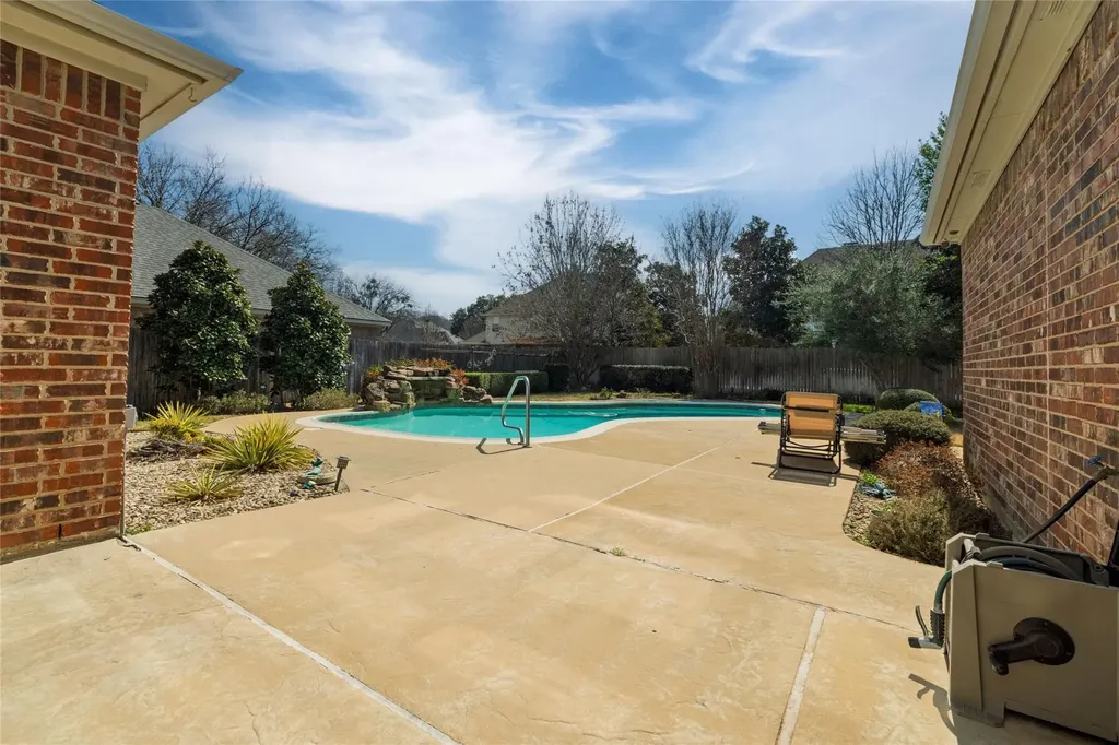 6705 Savannah Lane Fort Worth TX 76132