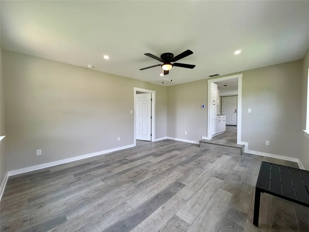 615 Smith Circle Point TX 75472