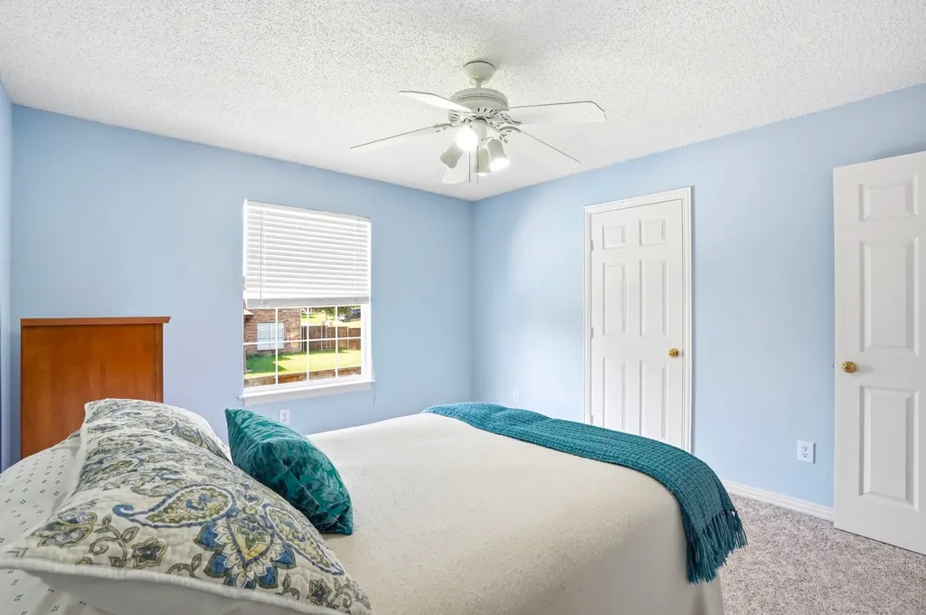 2421 Bowie Lane Grapevine TX 76051