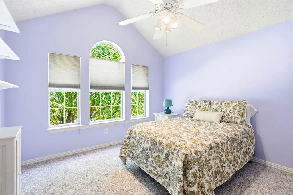 2421 Bowie Lane Grapevine TX 76051