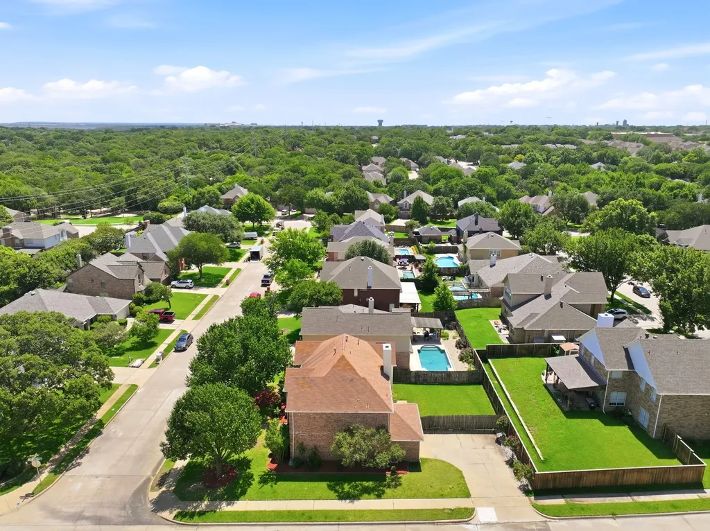 2421 Bowie Lane Grapevine TX 76051