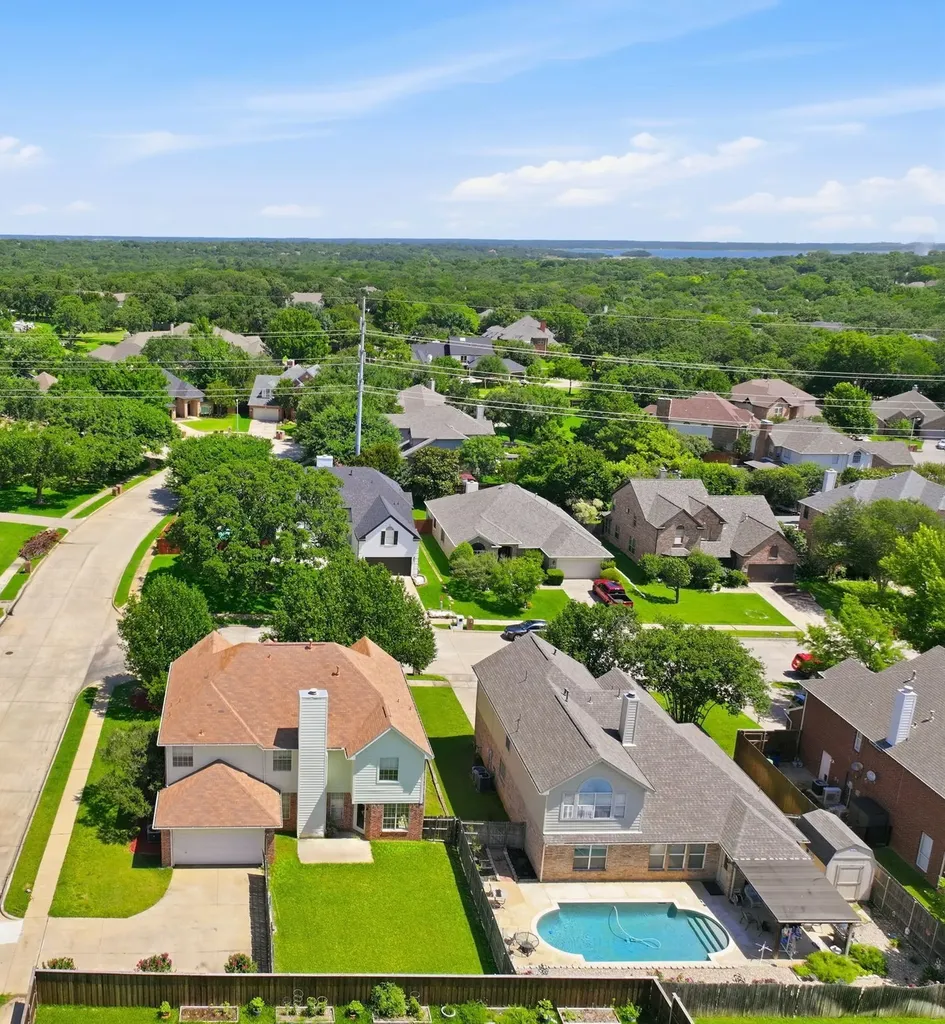 2421 Bowie Lane Grapevine TX 76051