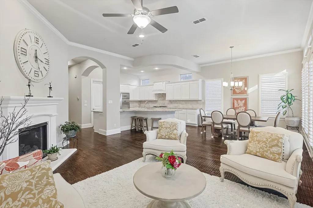 2812 Cedar Elm Drive Carrollton TX 75010