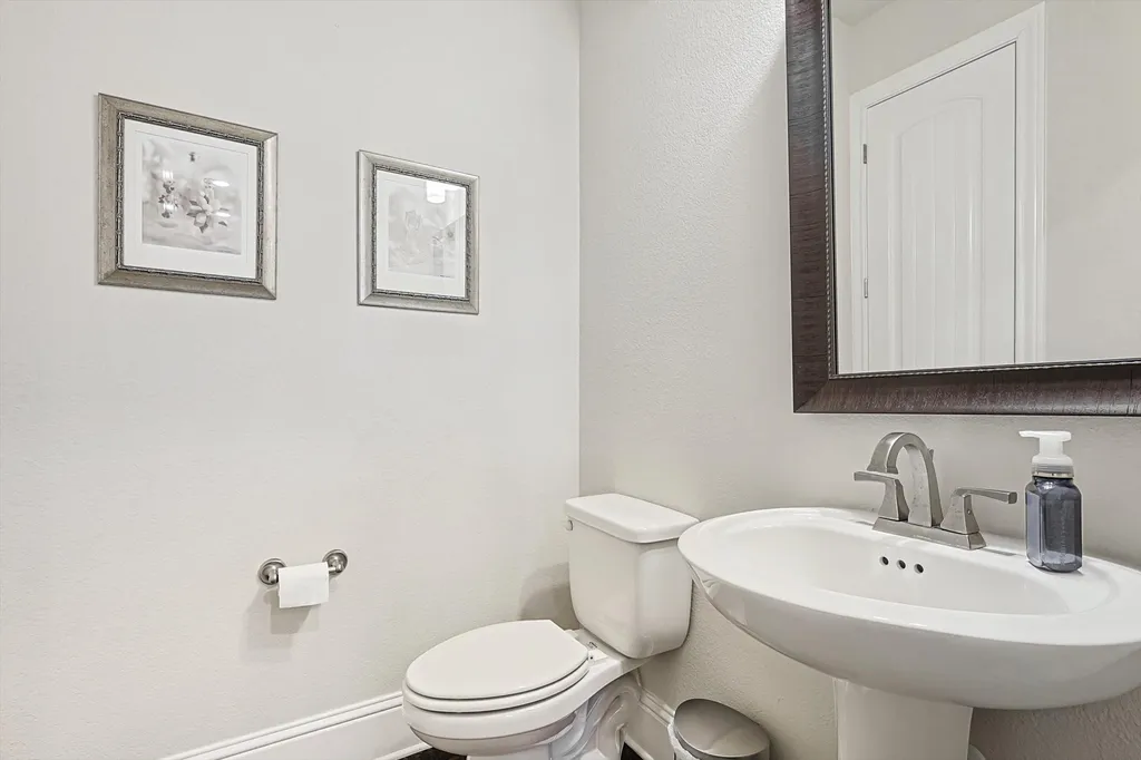 2812 Cedar Elm Drive Carrollton TX 75010