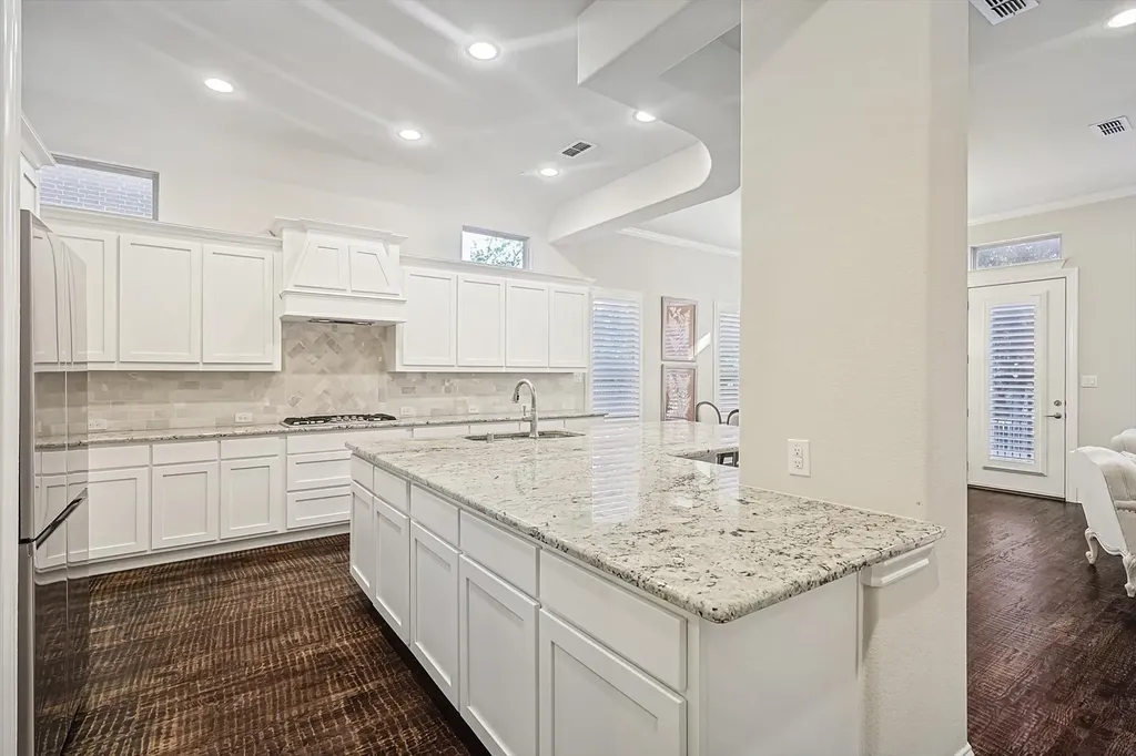 2812 Cedar Elm Drive Carrollton TX 75010