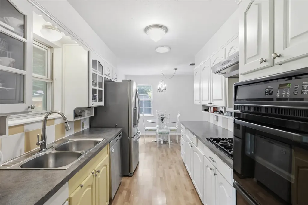 6104 Cliffside Drive Edgecliff Village TX 76134