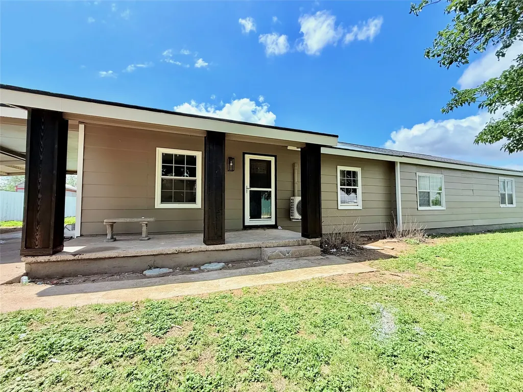 1220 Avenue G Hawley TX 79525