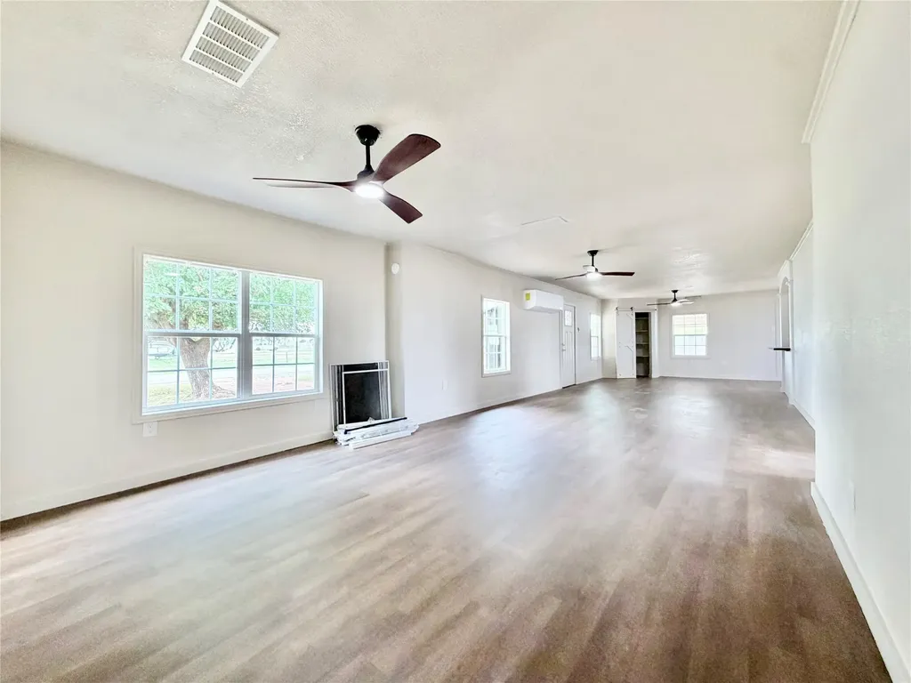 1220 Avenue G Hawley TX 79525