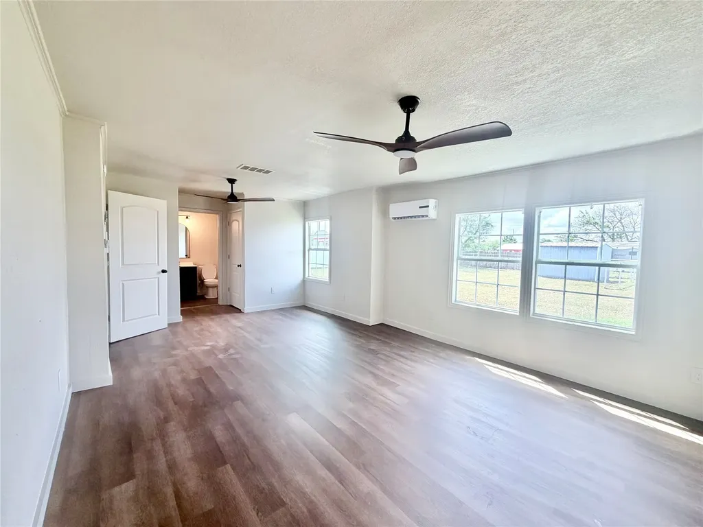 1220 Avenue G Hawley TX 79525