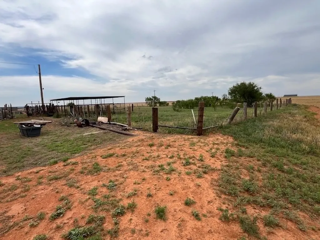 758 County Road 317 Rotan TX 79546